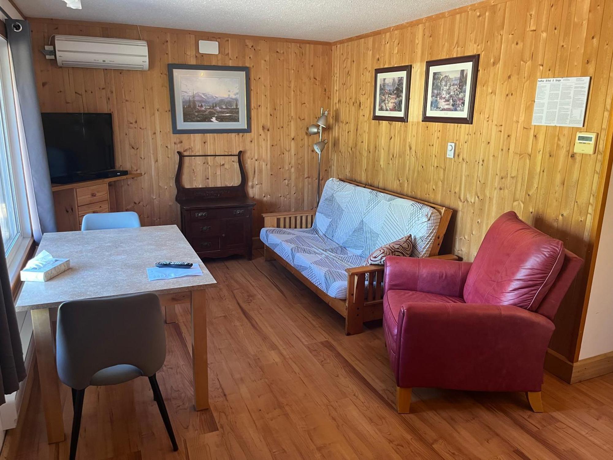Viewpoint Rv & Cottages Salmon Arm Exteriör bild